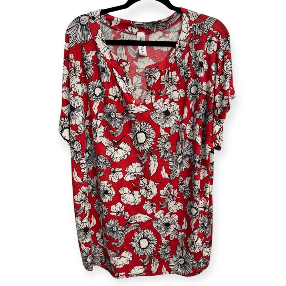 Red and White Relaxed Blouse with Short Sleeves